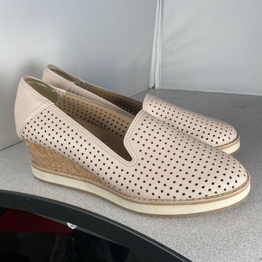 Adrienne Vittadini Esmerelda Low Wedge Sand Casual Shoes Women's Size 9 M